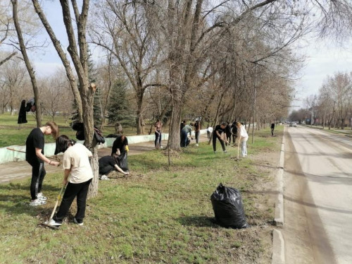 6 и 7 апреля студенты и работники  Михайловского филиала приняли участие в Субботнике.