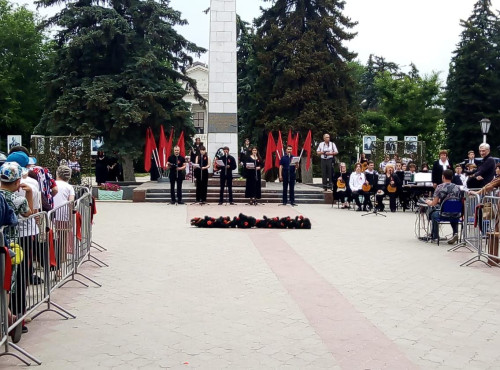 22 июня 2022 года в День памяти и скорби волонтеры  Михайловского филиала приняли участие в тематическом мероприятии – митинге